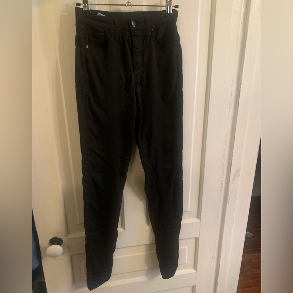 Hi Rise Black Leggings - Picture 3 of 3